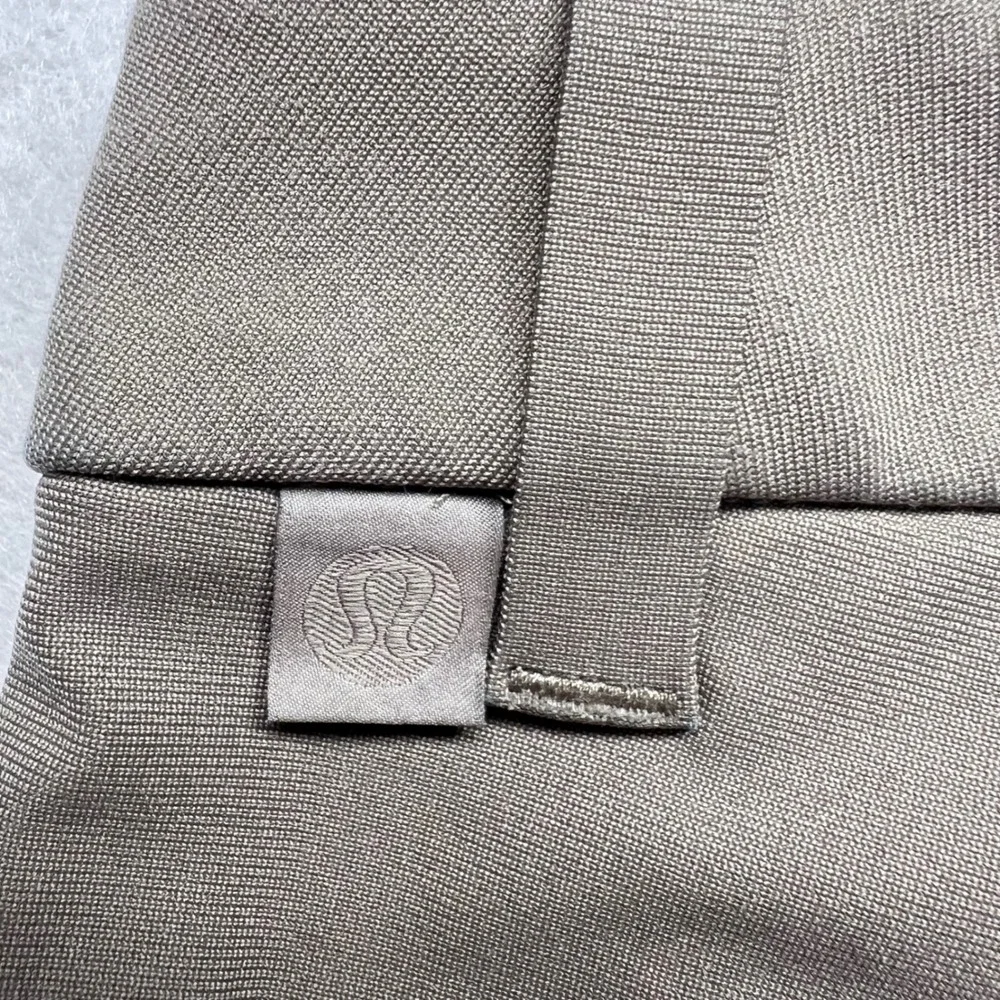 Lululemon Commission Slim Fit Pant 32 Recycled Polyester Khaki Green Golf Chino